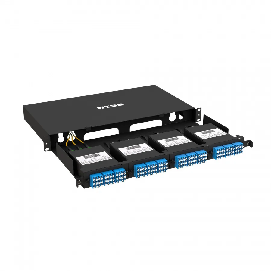Кросс распределительный стоечный выдвижной 19” NTSS STANDART 1U, 4 кассеты MPO, черный