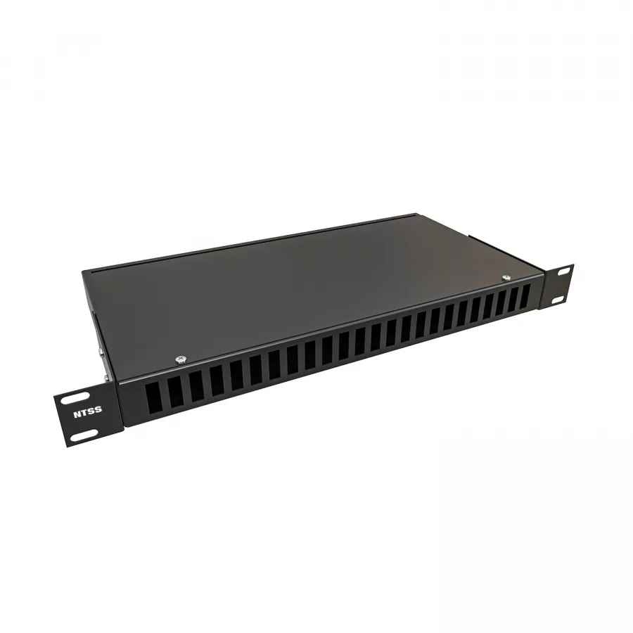 Кросс NTSS оптический 19'' укомплектованный 1U, 24 порта SC/UPC duplex, 50/125 мкм (сплошная панель, сплайс-кассета 2шт, пигтейлы, КДЗС, адаптеры) черный RAL 9005