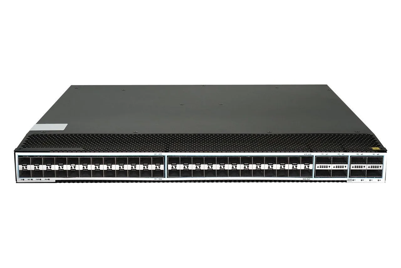 GL-SW-Q305-56SQ Управляемый коммутатор TOR L3, 48*25 Гбит/с SFP28, 1*RJ45(консоль), 1*RJ45(управление), 1*USB NIKOMAX