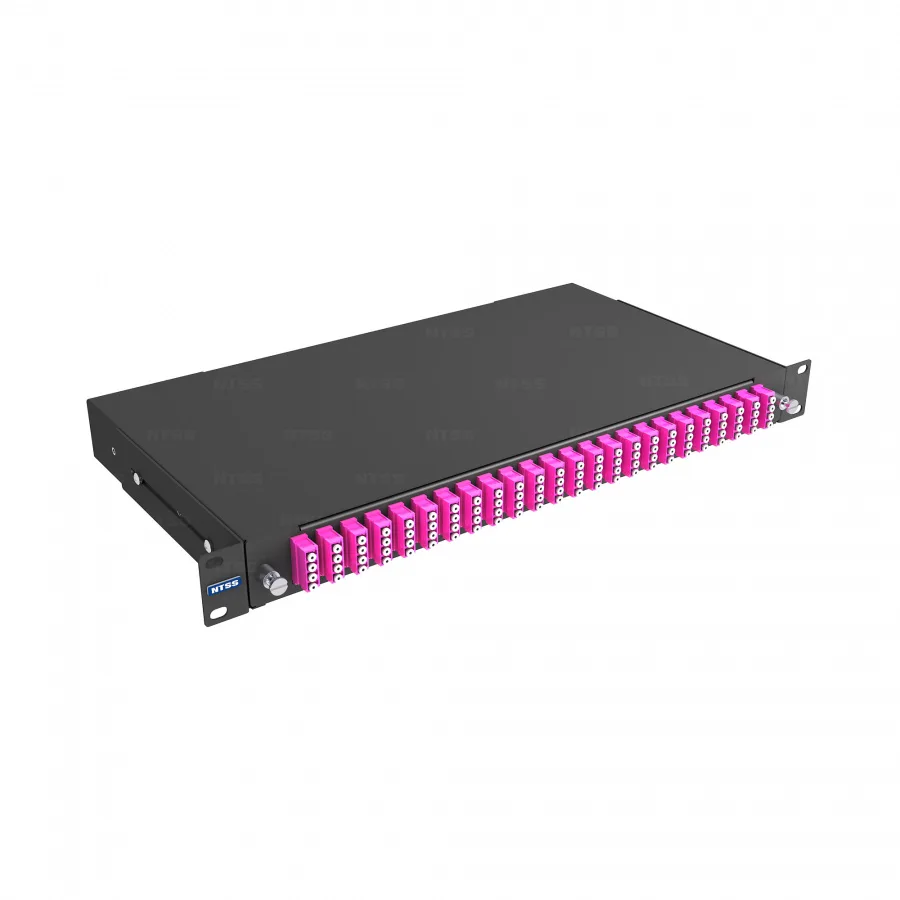 Кросс 19" NTSS PREMIUM выдвижной, предсобранный 1U, 24 порта LC/UPC quadro, 50/125 мкм ОМ4, черный (сплошная панель, сплайс-кассета 3шт, пигтейлы, КДЗС, адаптеры)